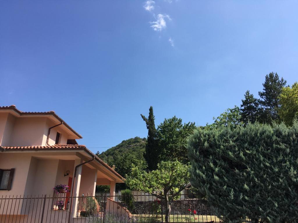 Villa Rosa Caporciano Exterior foto
